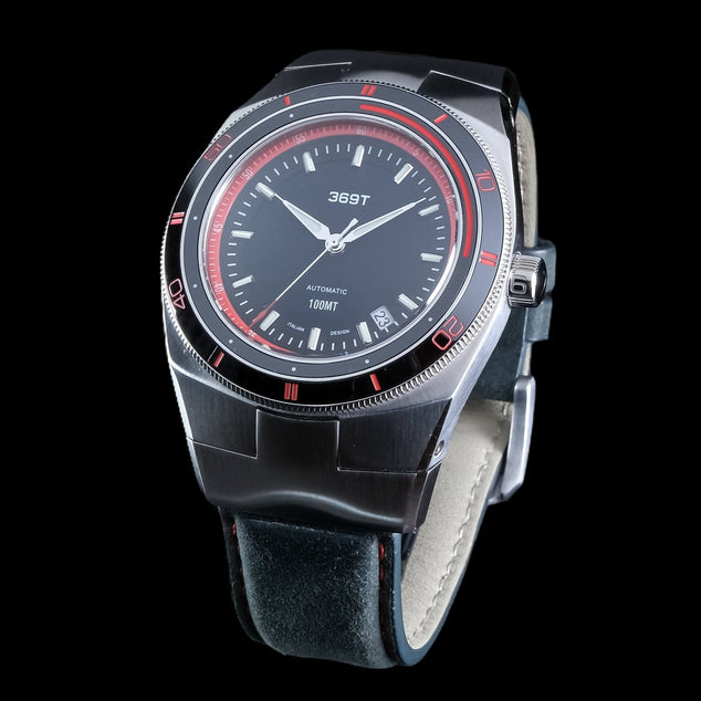 369 T Red Bezel in all its beauty with the red popping in contrast with the black ceramic bezel